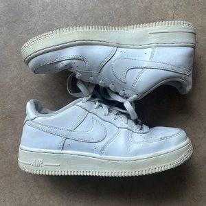 Used Unisex Nike Air Force 1 Sneaker